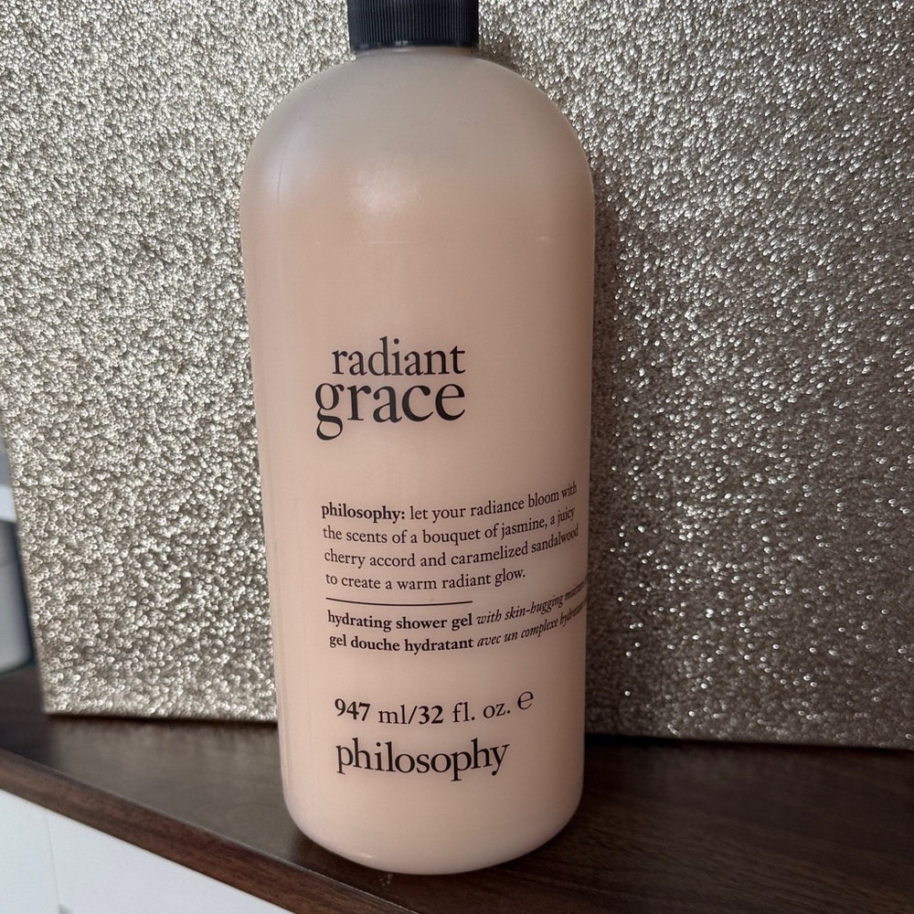 *NEW 32oz JUMBO* Philosophy Radiant Grace Hair Conditioner - Cream & Black Cap